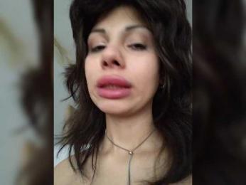 Tinablackkk webcam bongacams model stream image