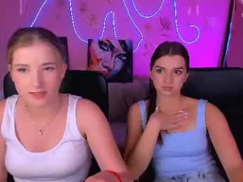 bloom_night webcam model stream image