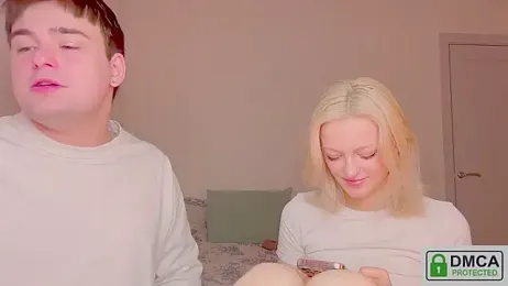 your_molly_mark_ webcam model stream image