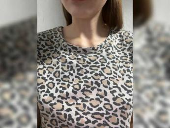 Lola-2 webcam model stream image