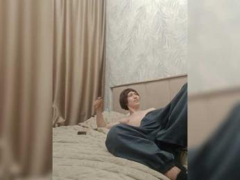 narcissistic-disorder webcam model stream image