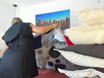 sweet__mature webcam chaturbate model stream image