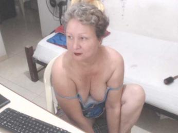 LADYQUEEN520 webcam bongacams model stream image