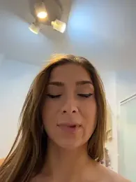 StracciaStella- webcam model stream image