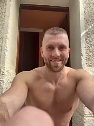 trainwithme webcam model stream image