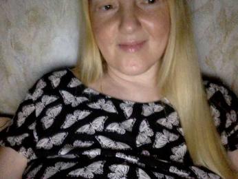 BlondyVio webcam model stream image