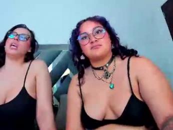 lilly_foxxy webcam model stream image