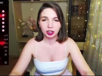 kindhazelhere_ webcam chaturbate model stream image