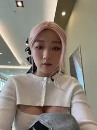 winter11 webcam stripchat model stream image