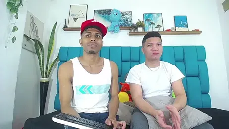 Interracial_Snow_Bunny webcam model stream image