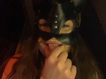 missisMilli webcam model stream image