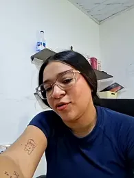 -VICKKY webcam stripchat model stream image