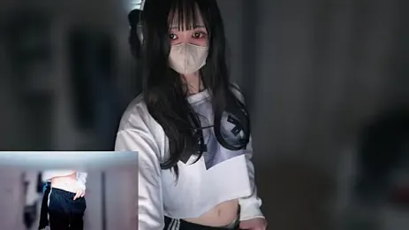 envyko_ai webcam stripchat model stream image