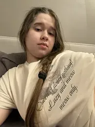 HornyGirlH webcam model stream image