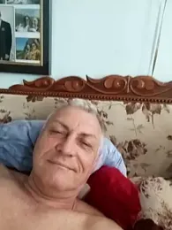 _lady_red_ webcam model stream image