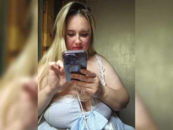 Mila2703 webcam model stream image
