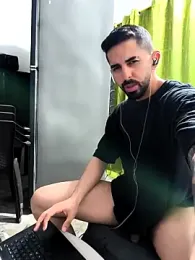 giannis090 webcam stripchat model stream image