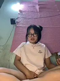 Leeeeiu webcam stripchat model stream image