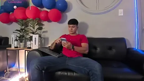 Cristopher_strong webcam model stream image