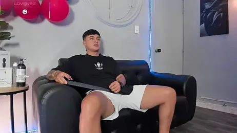 Cristopher_strong webcam model stream image