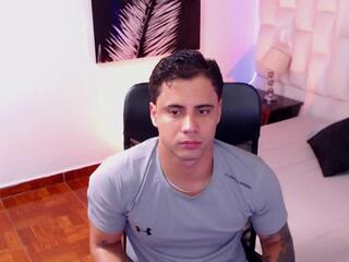 Aiden Owens webcam model stream image