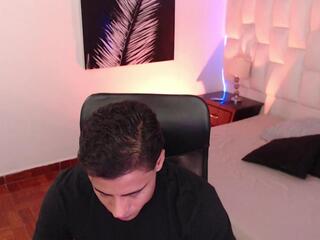 Aiden Owens webcam model stream image