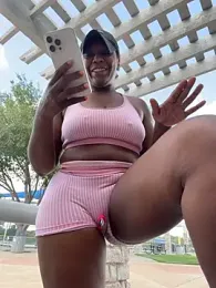 TilaTotti webcam model stream image