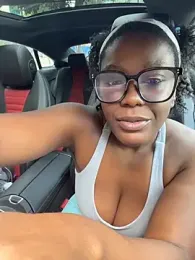 TilaTotti webcam model stream image