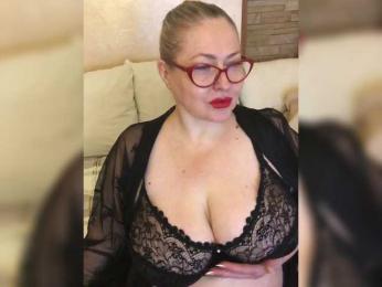 luxuriousGoddess webcam model stream image