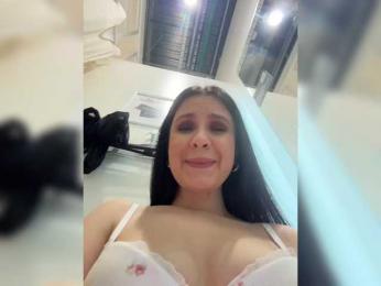 EvaRoughe webcam model stream image