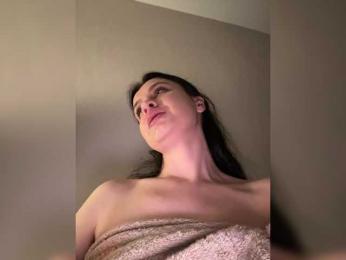 EvaRoughe webcam model stream image