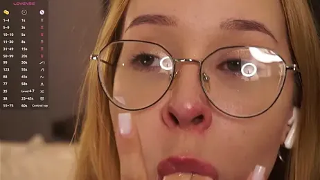 BeckiHoffer webcam stripchat model stream image