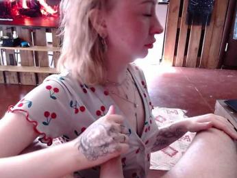 Bobby-MiMi webcam model stream image