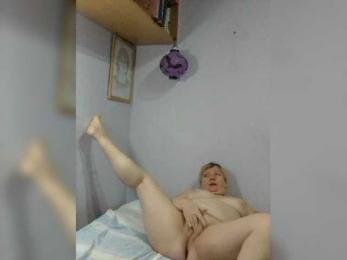 LucyAlexis webcam model stream image