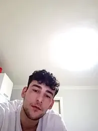 Yasinyasin7 webcam model stream image