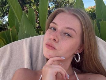 LashandaWeider webcam livejasmin model stream image