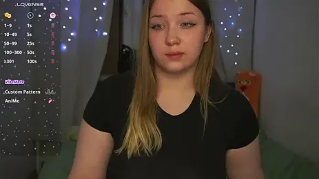 CuteSharloti webcam stripchat model stream image