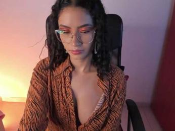 PaulinaBelush webcam model stream image