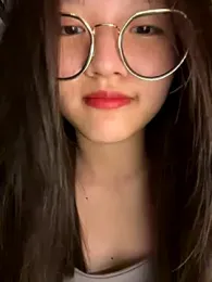 Krixxi22 webcam model stream image