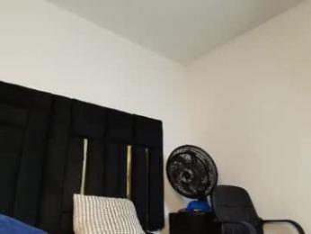 thaisadara24 webcam chaturbate model stream image