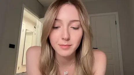 Kattie_Petite webcam stripchat model stream image