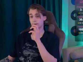 debugmee webcam model stream image