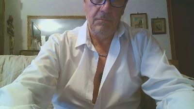 gyordy1 webcam cam4 model stream image