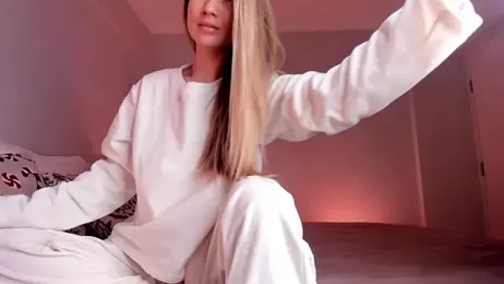 Miya_Nika webcam model stream image