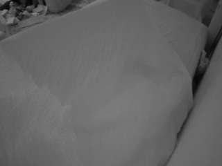voyeurcam-julmodels-whitebed-4 webcam model stream image