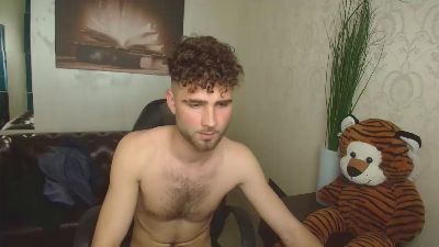 KyloEast webcam model stream image