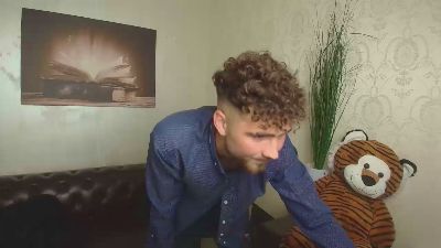 KyloEast webcam model stream image