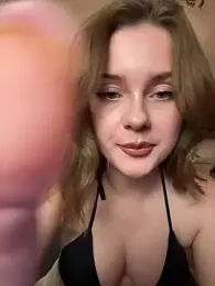 MaribelRiver webcam model stream image