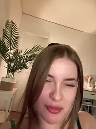 MaribelRiver webcam model stream image