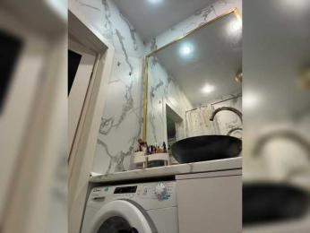 Adel9 webcam model stream image